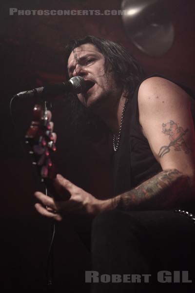 PRONG - 2008-01-10 - PARIS - La Locomotive - 